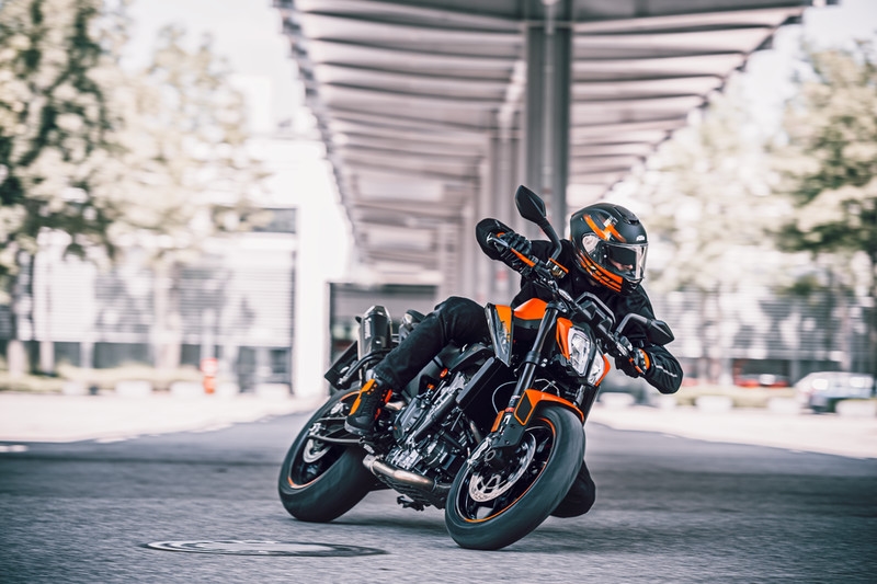 ktm 890 duke l pour permis A2 chez CTM 83