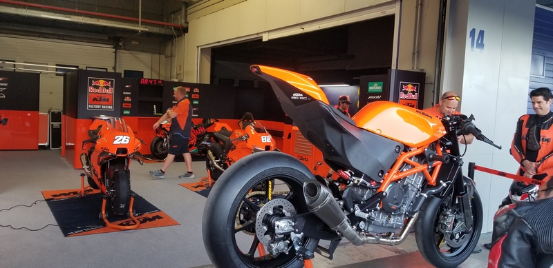 KTM RC8 C JEREZ ESSAI 102021