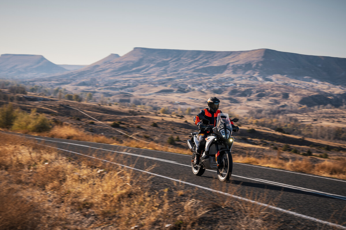 Promotion ktm duke superduke adventure gt 2022 2023 2024