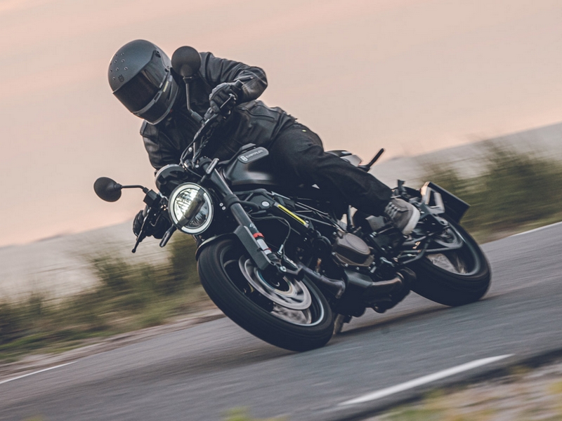 HUSQVARNA 125 SVARTPILEN 2023 financement 2.99%