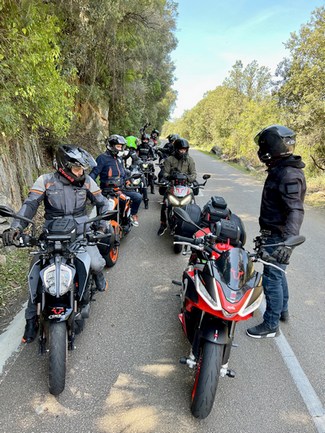 location moto pour la balade ou le voyage de vacances en région PACA et corse