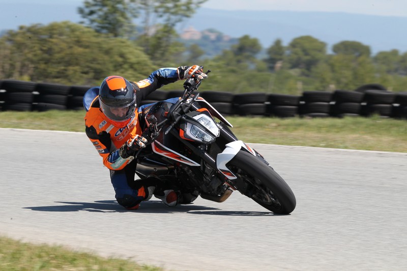 roulage moto ctm 83 - driving center circuit du castellet 28 juin 2020 