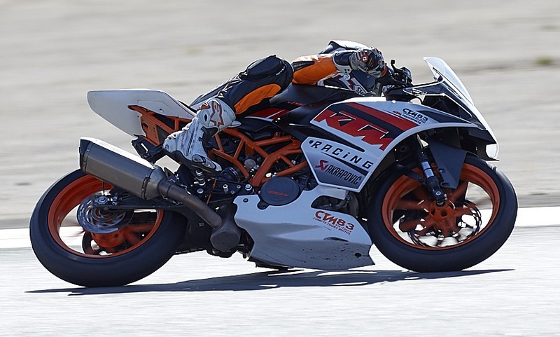 KTM RC 390 préparée par CTM 83 vainqueur de le la finale Promosport 400